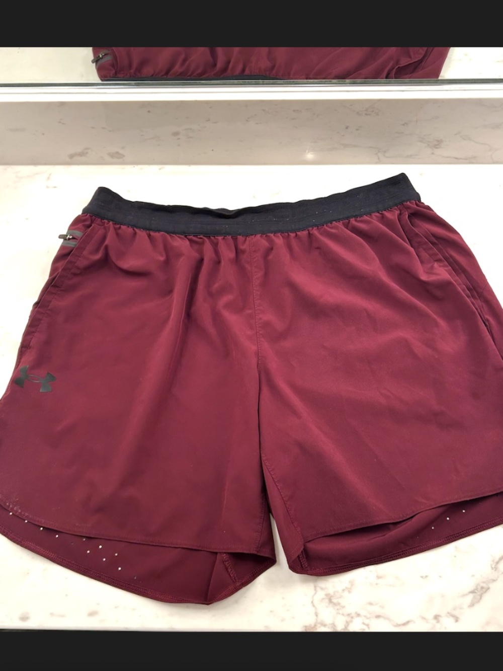 Under Armour Men's XL Burgundy Athletic Running Shorts with Pockets